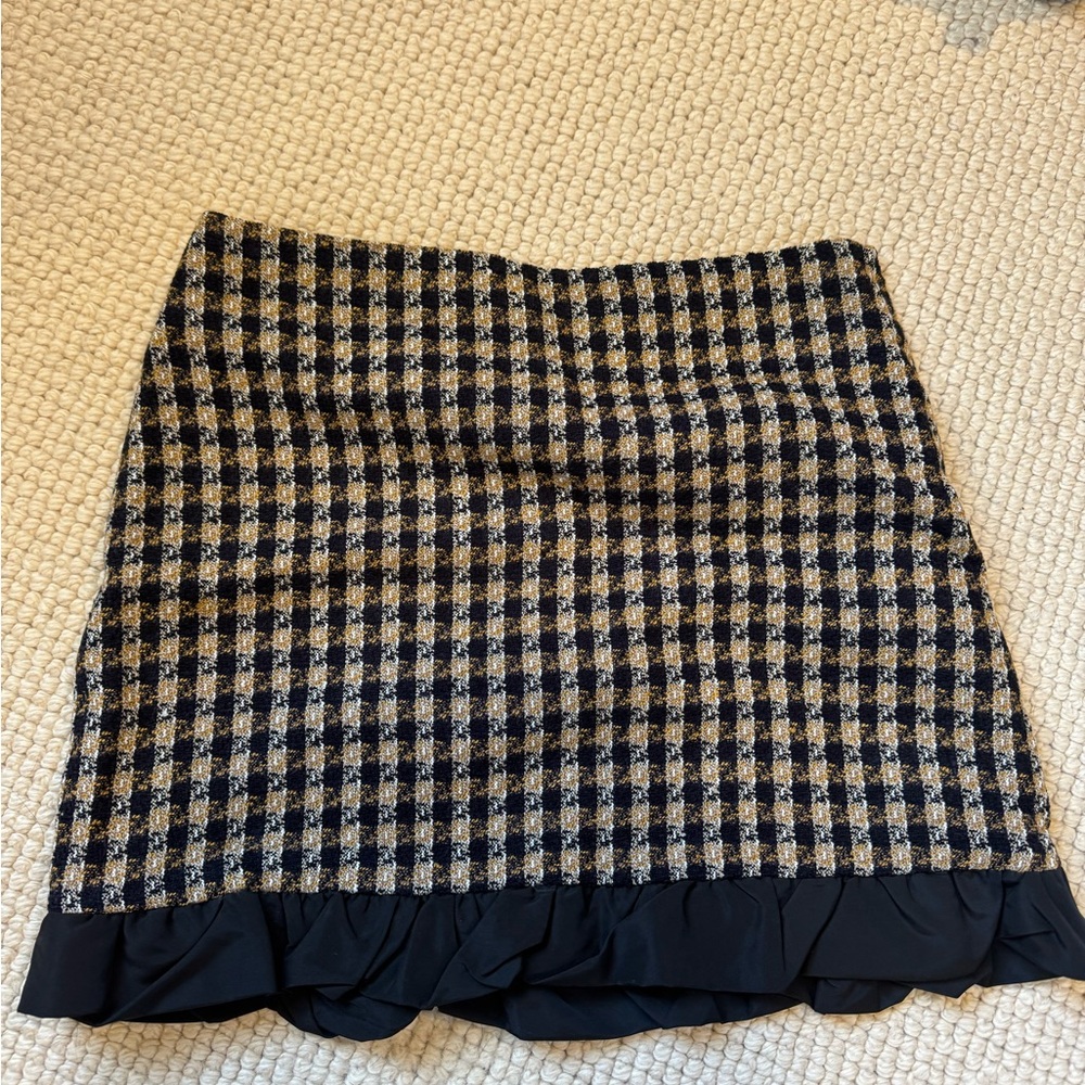 Stylish Black and Cream Checkered Skirt